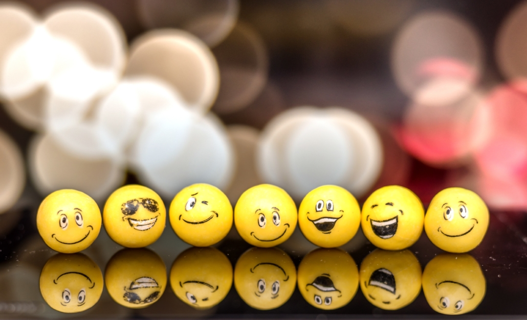 Good Idea Emoji Stock Photos and Pictures - 1,030 Images